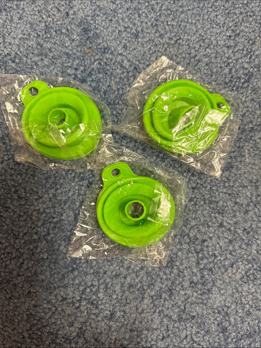 Source Unknown Lime Green Silicone Bottle Stopper Caps (3-Pack)